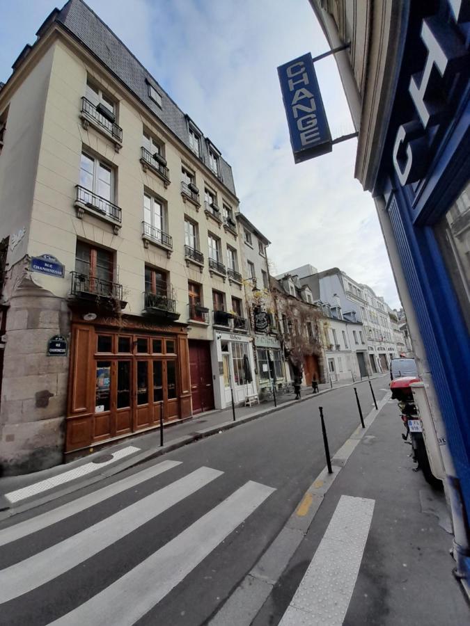 Appartement Cosy 2 pièces typiquement parisien à Notre-Dame Extérieur photo