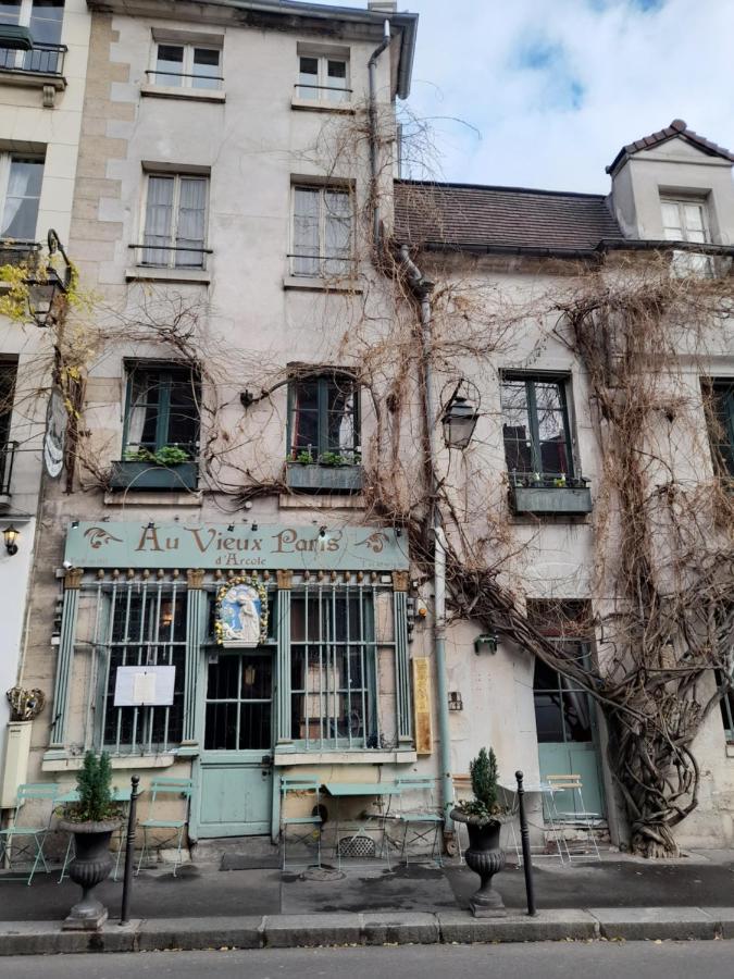 Appartement Cosy 2 pièces typiquement parisien à Notre-Dame Extérieur photo
